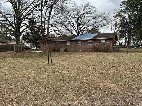 205 Dahlia Dr, Andalusia, AL 36420