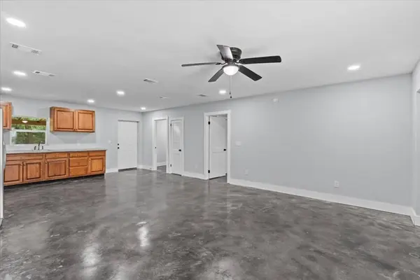 176 Fawn Dr, Webb, AL 36376