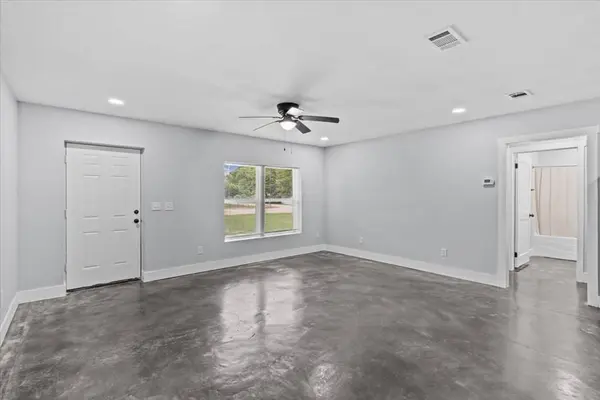 176 Fawn Dr, Webb, AL 36376