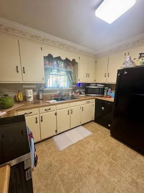 802 Duval Dr, Opp, AL 36467