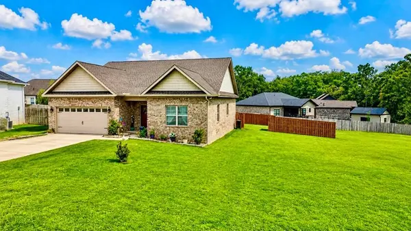 207 Cabrio Way, Headland, AL 36345
