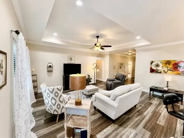 207 Cabrio Way, Headland, AL 36345