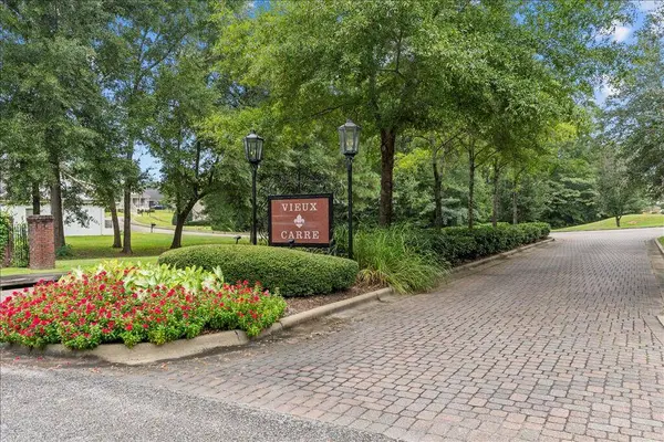 207 Royal Orleans Ct, Dothan, AL 36305