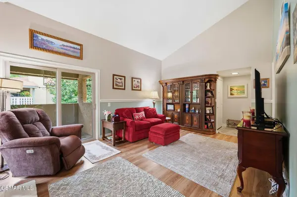 460 Arbor Lane Court #202, Thousand Oaks, CA 91360