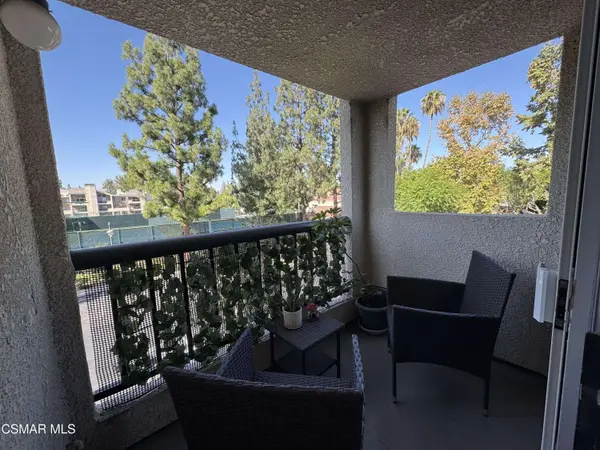 5530 Owensmouth Avenue #206, Woodland Hills, CA 91367