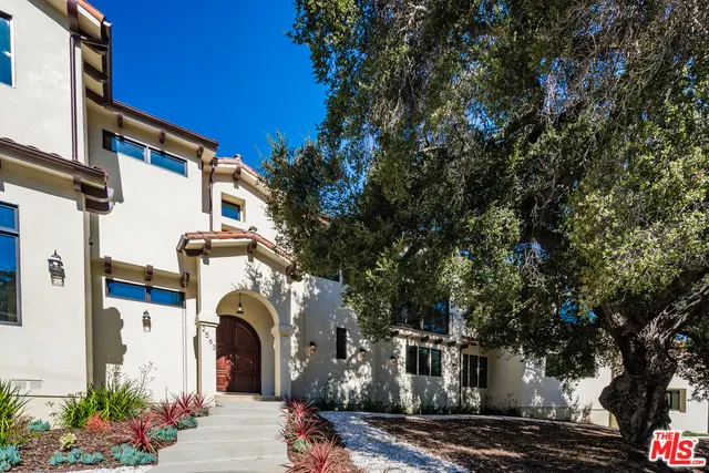 2563 Stokes Canyon Rd, Calabasas, CA 91302-2991