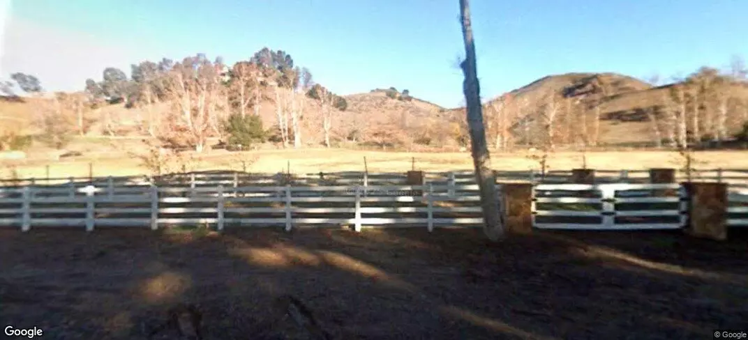 Calabasas, CA 91302-1994,26715 Mulholland Hwy