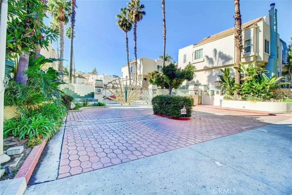 Sherman Oaks, CA 91401,5455 Sylmar Ave #2902