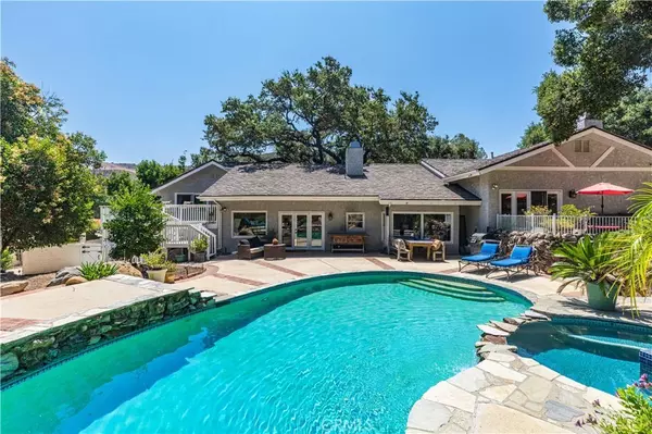 2323 Stokes Canyon Rd, Calabasas, CA 91302-2987