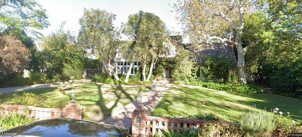 222 S Chadbourne Ave, Los Angeles, CA 90049-3707