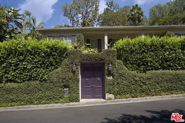 2227 Outpost Dr, Los Angeles, CA 90068-2640