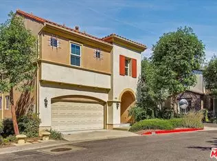 5645 Como Cir, Woodland Hills, CA 91367-6259