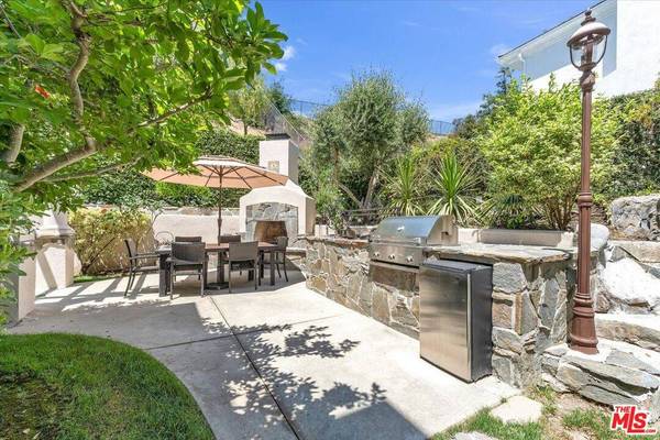 1535 Verde Ridge Ln, Westlake Village, CA 91361