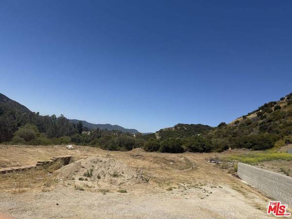 2116 Stunt RD, Calabasas, CA 91302