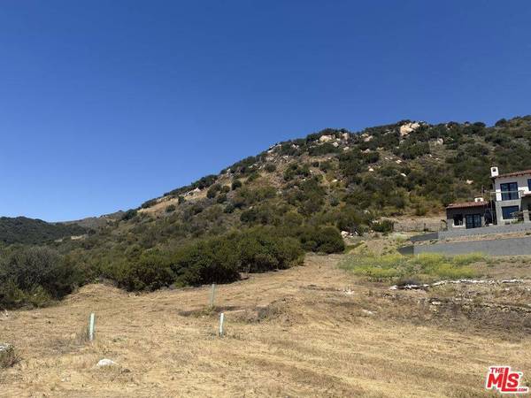 2116 Stunt RD, Calabasas, CA 91302