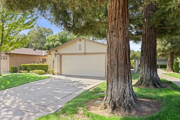 7513 Sunfield LN, Sacramento, CA 95828