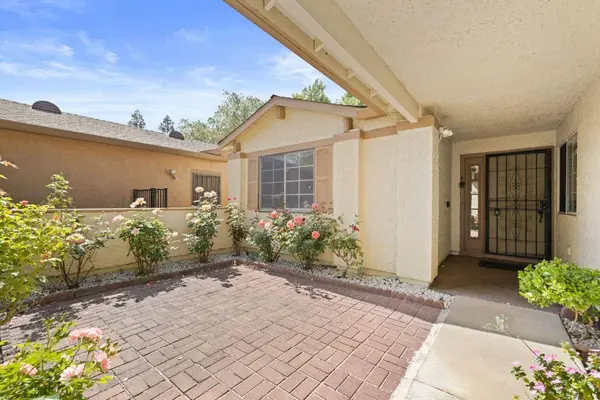 7513 Sunfield LN, Sacramento, CA 95828
