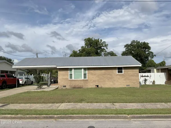 546 S 2nd ST, Wewahitchka, FL 32465