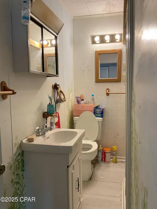 546 S 2nd ST, Wewahitchka, FL 32465