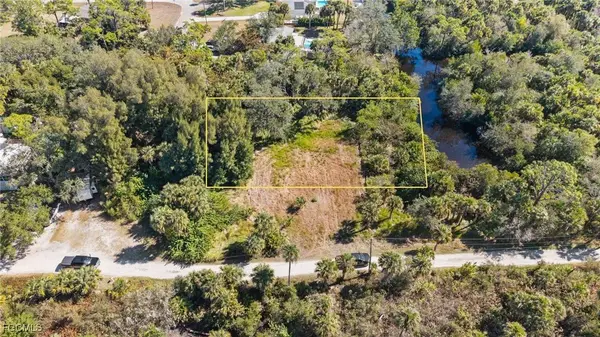 16920 Pelican WAY, North Fort Myers, FL 33917