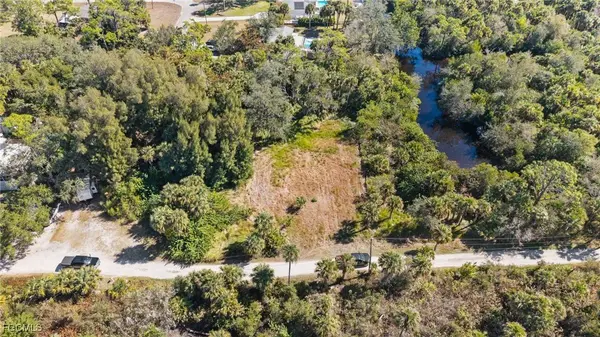 16920 Pelican WAY, North Fort Myers, FL 33917
