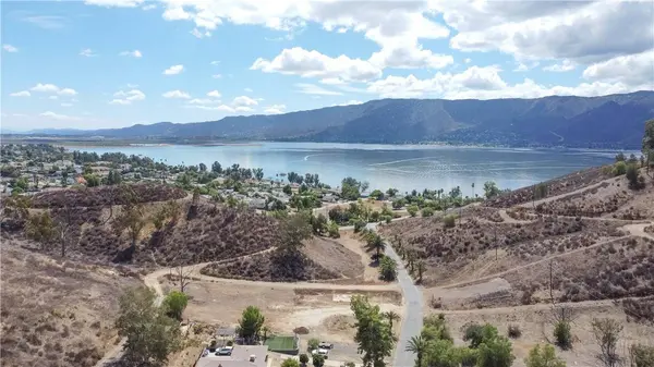 1 Palm Dr, Lake Elsinore, CA 92530