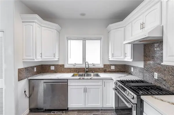 1906 New York DR, Altadena, CA 91001