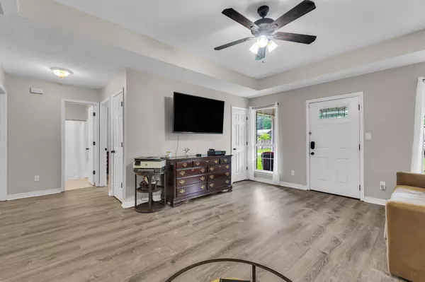 102 Howard Dr., Hattiesburg, MS 39402