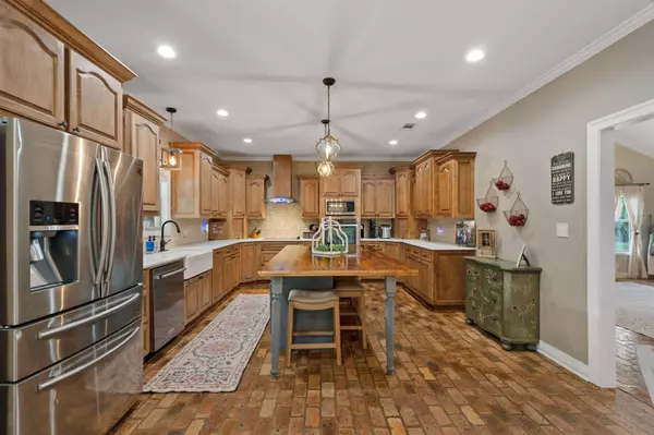 310 Antioch Dr., Laurel, MS 39443