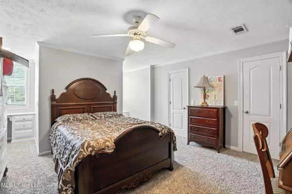 401 Overland Cove, Brandon, MS 39047