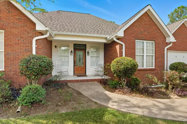 17 Peachtree Dr., Hattiesburg, MS 39402