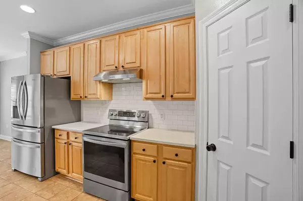 17 Peachtree Dr., Hattiesburg, MS 39402