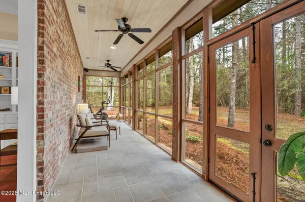17 Parsons Creek Road, Hattiesburg, MS 39402