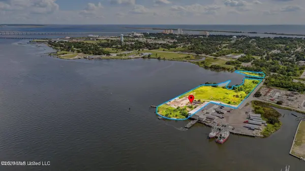 540 Bayview Avenue, Biloxi, MS 39530