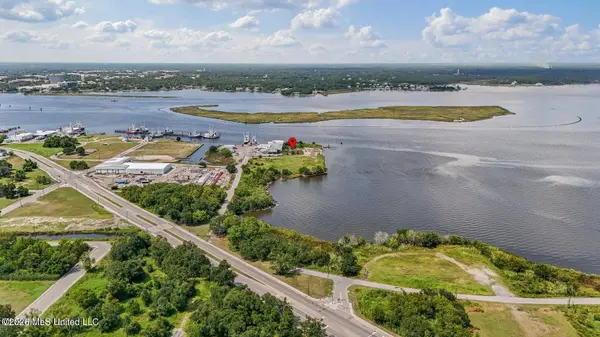 540 Bayview Avenue, Biloxi, MS 39530