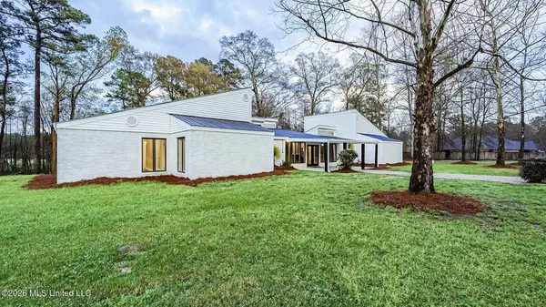 156 Graves Road, Ellisville, MS 39437