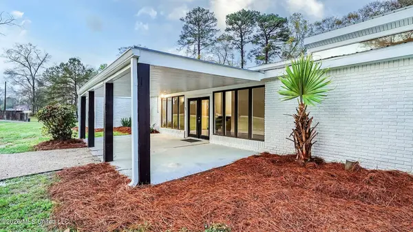 156 Graves Road, Ellisville, MS 39437
