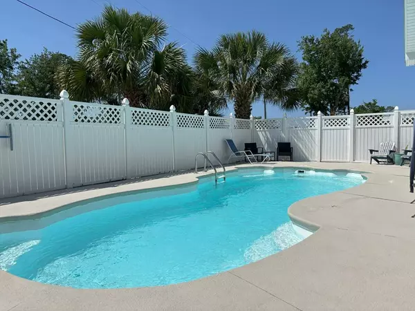 1321 Mcclelland Ave, Port St. Joe, FL 32456