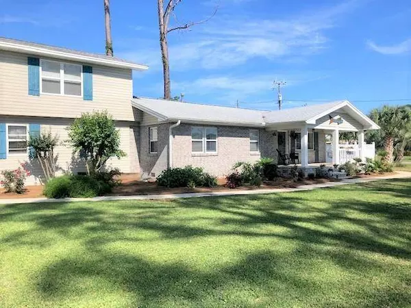 1321 Mcclelland Ave, Port St. Joe, FL 32456