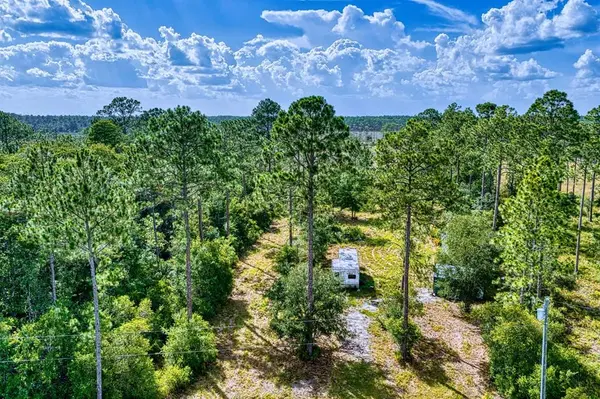 2039 River Bend Plantation Rd, Carrabelle, FL 32322
