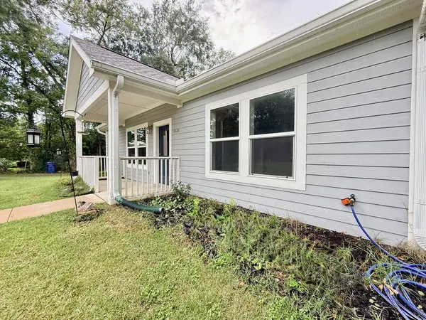 16424 Se Pear St, Blountstown, FL 32324