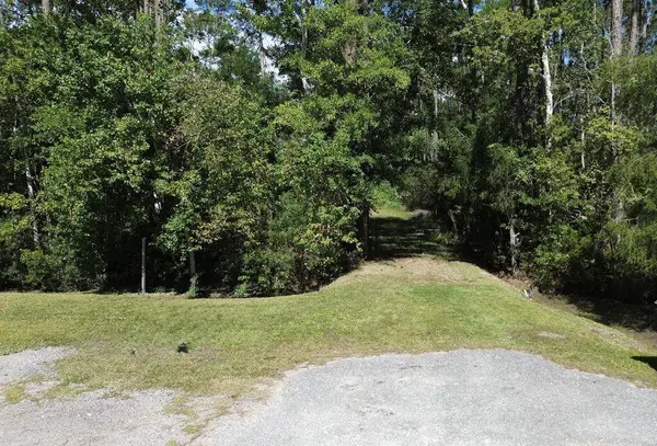 6795 Larimore St, Wewahitchka, FL 32465