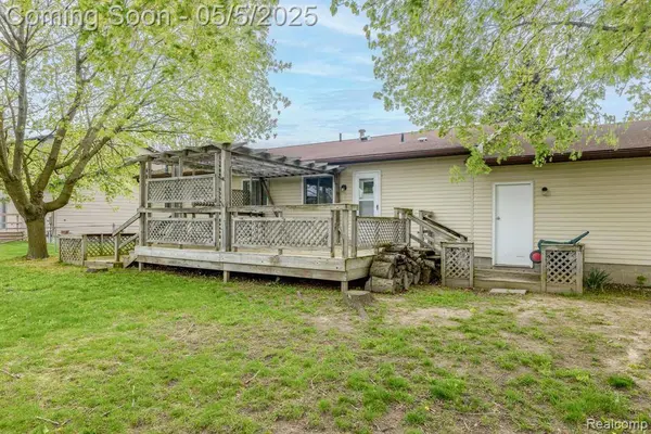 516 WILLIAM G Drive, Capac Vlg, MI 48014