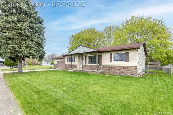 516 WILLIAM G Drive, Capac Vlg, MI 48014