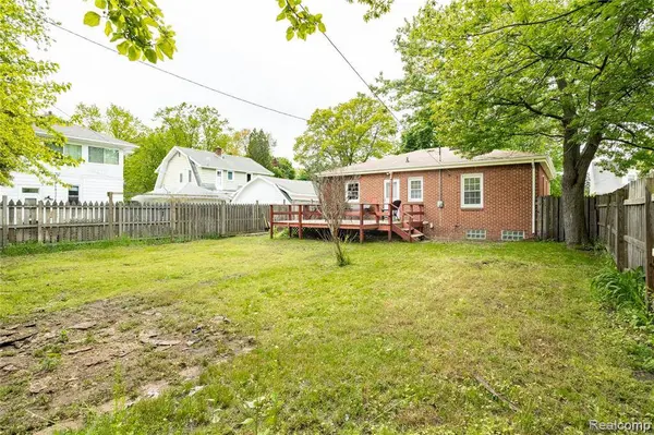 2028 9th Street, Port Huron, MI 48060