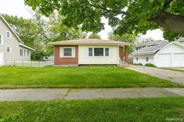 2028 9th Street, Port Huron, MI 48060