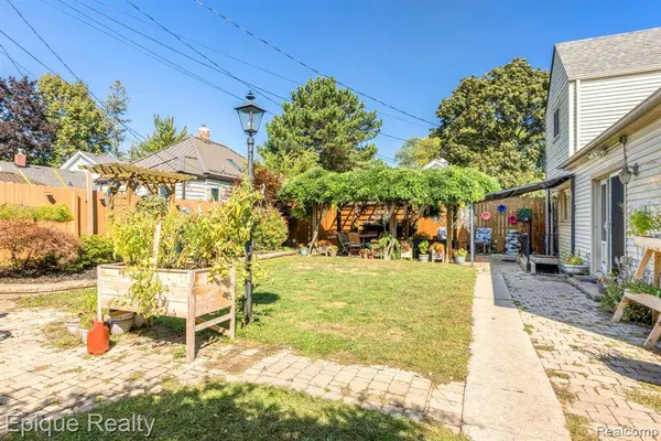 3455 Gratiot Avenue, Port Huron, MI 48060