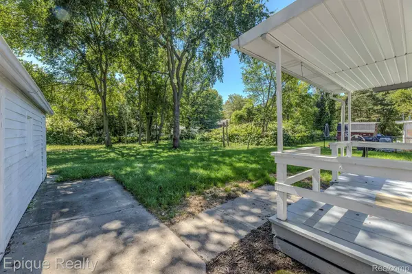 3501 Idle Hour CT, Burtchville Township, MI 48059