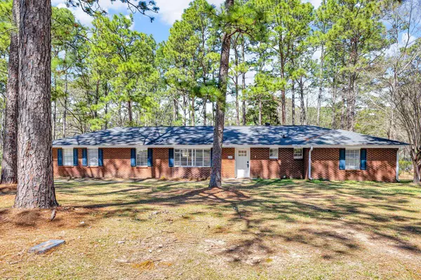 108 Parkwood Dr., Hattiesburg, MS 39402