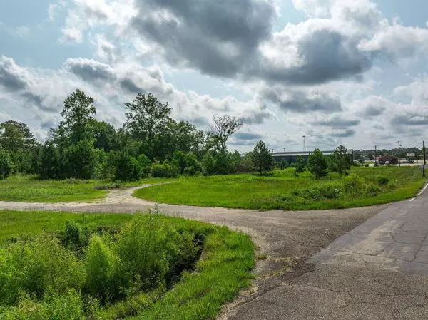 33 Columbia Purvis Rd., Columbia, MS 39429